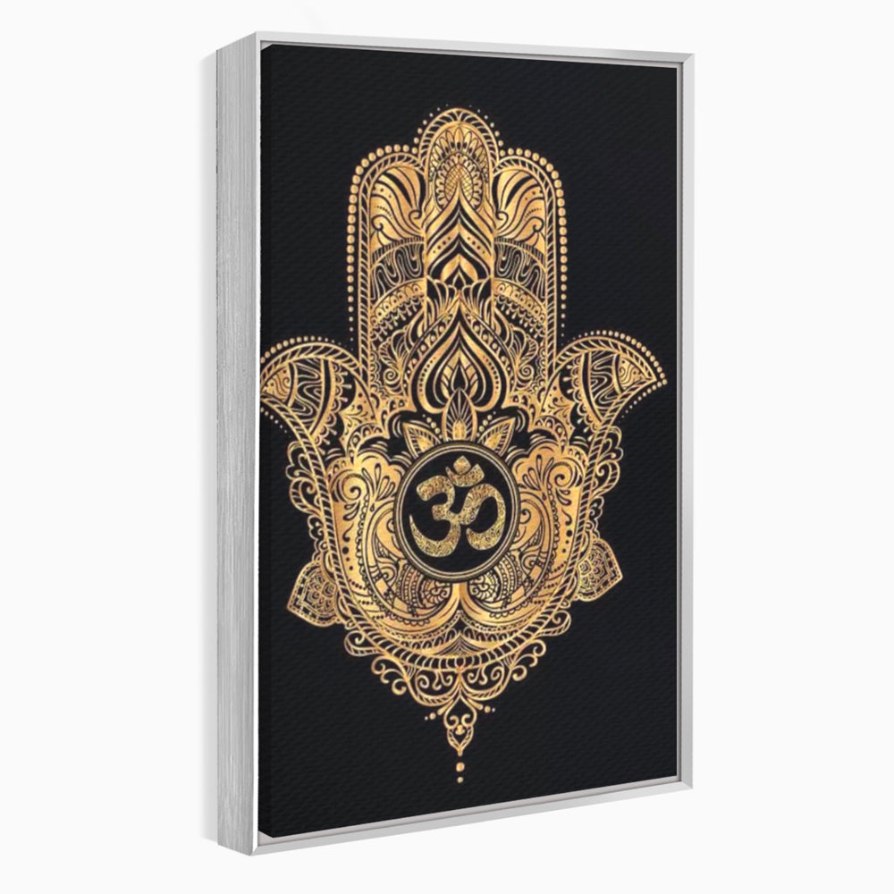 Tablou canvas cu illustratie digitala hamsa aurie, in rama de aluminiu argintiu